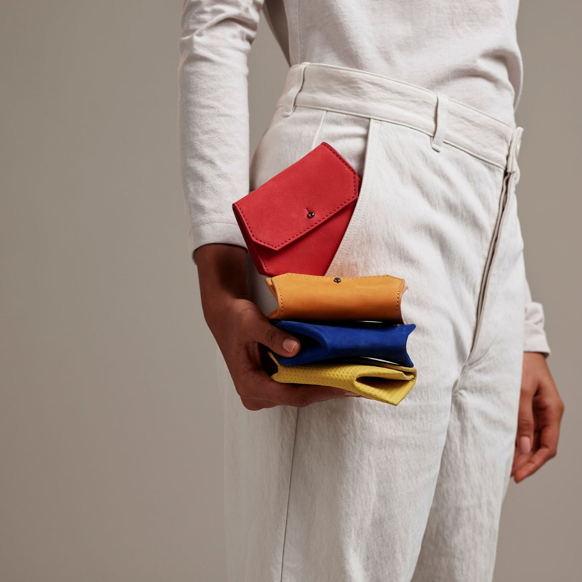 BE HOLD Bifold Leather Wallet - Corallo Red