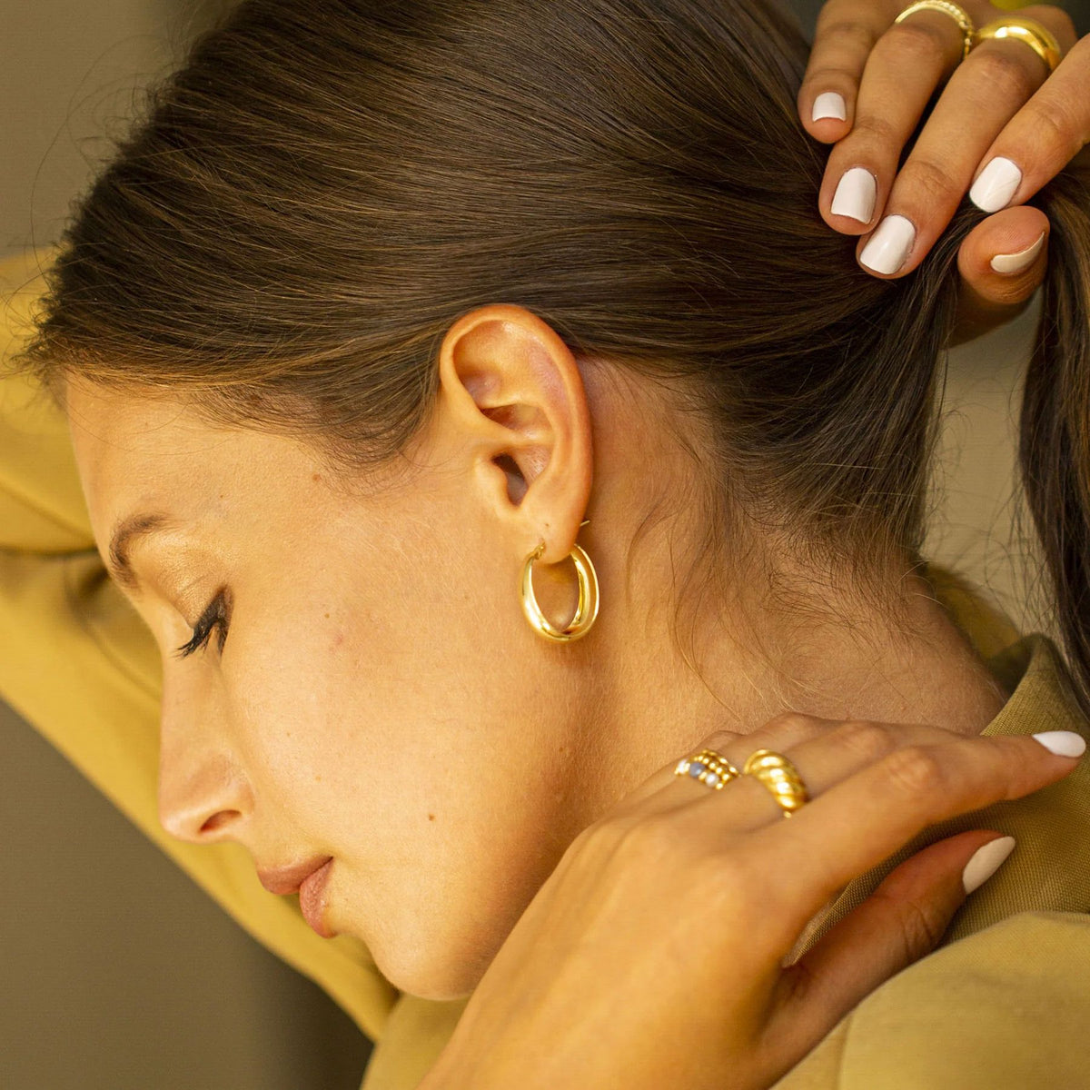 ALISIA Gold Hoop Earrings - Bold Small Earrings - Zabecca Living