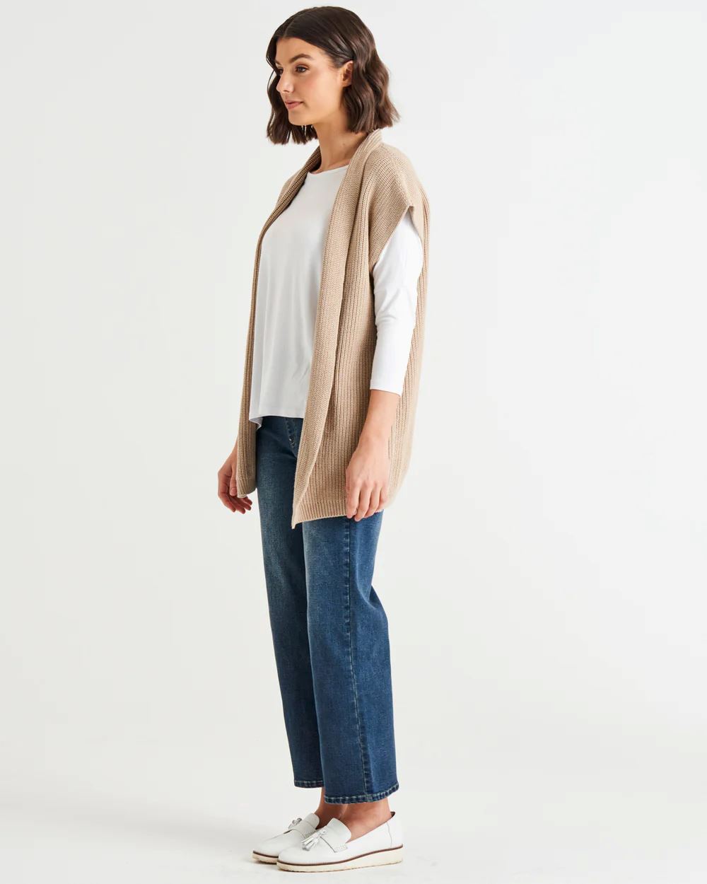BETTY BASICS Allegra Knitted Capelet - Oat vest - Zabecca Living