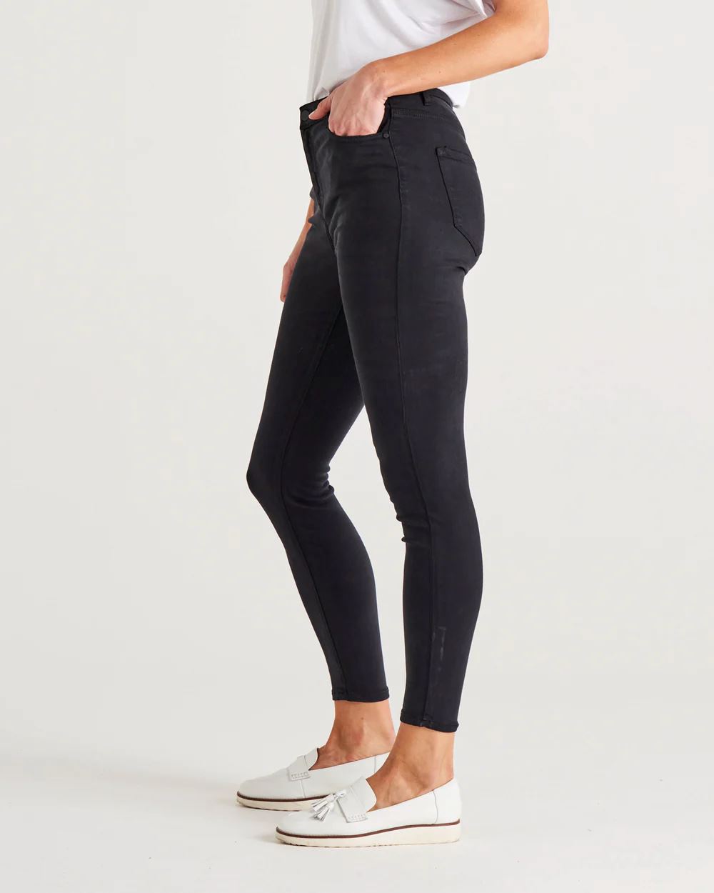BETTY BASICS Betty Essential Jeans - Black JEANS - Zabecca Living