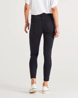 BETTY BASICS Betty Essential Jeans - Black JEANS - Zabecca Living