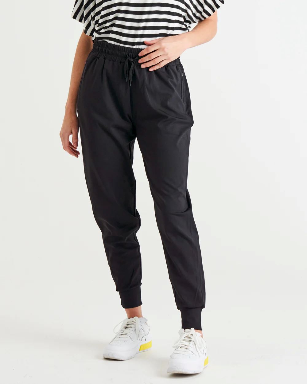BETTY BASICS Cara Travel Jogger - Black JOGGER - Zabecca Living