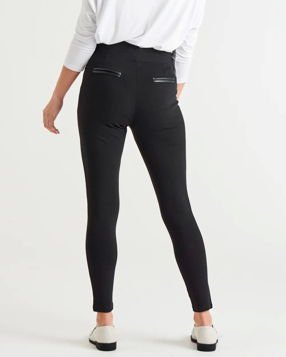 BETTY BASICS Gwen Stretchy Ponte Skinny Legging - Black JOGGER - Zabecca Living