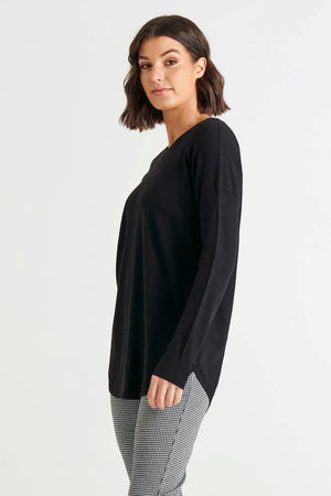 BETTY BASICS Sophie Relaxed Knit Jumper - Black Jumpers + Knitwear - Zabecca Living