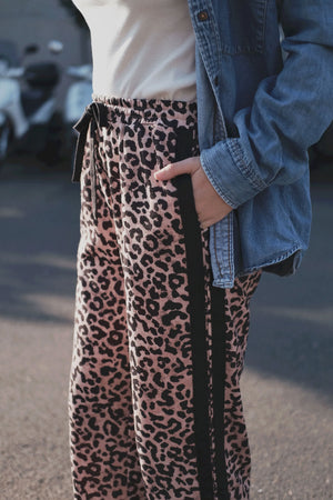 CARTEL & WILLOW Adeline Pant - Neutral Leopard JOGGER - Zabecca Living