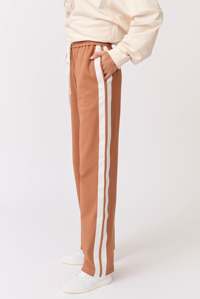 CARTEL & WILLOW Adeline Pant - Toffee/White JOGGER - Zabecca Living