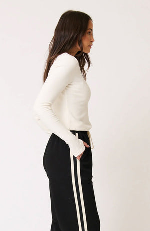 CARTEL & WILLOW Aspyn Top - Cream Long Sleeve Tee - Zabecca Living