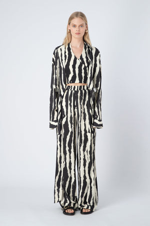 CURAAE Rumi Shirt - Black / White Shirts & Blouses - Zabecca Living