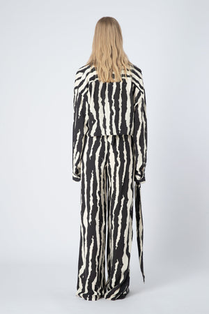 CURAAE Rumi Shirt - Black / White Shirts & Blouses - Zabecca Living