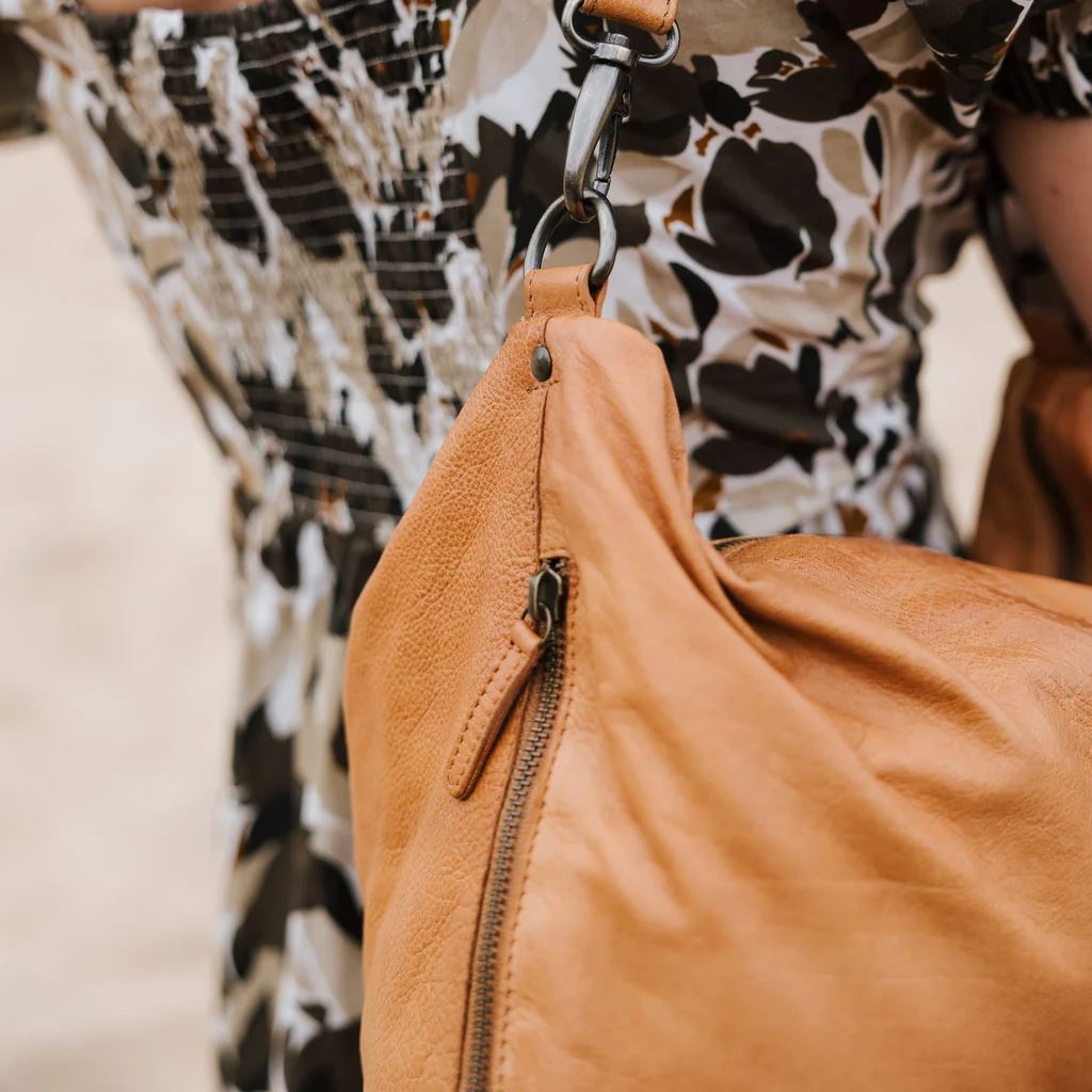 DUSKY ROBIN Adele Bag - Tan HANDBAG - Zabecca Living