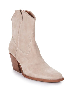 ESTILO EMPORIO Cavalier Suede Boot - Sand FOOTWEAR - Zabecca Living