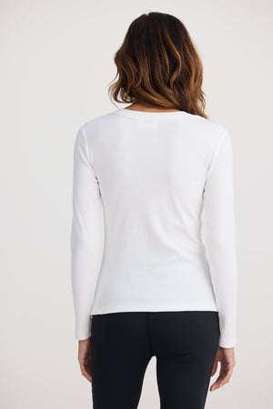 HOMELOVE Everyday Top - White Long Sleeve Tee - Zabecca Living