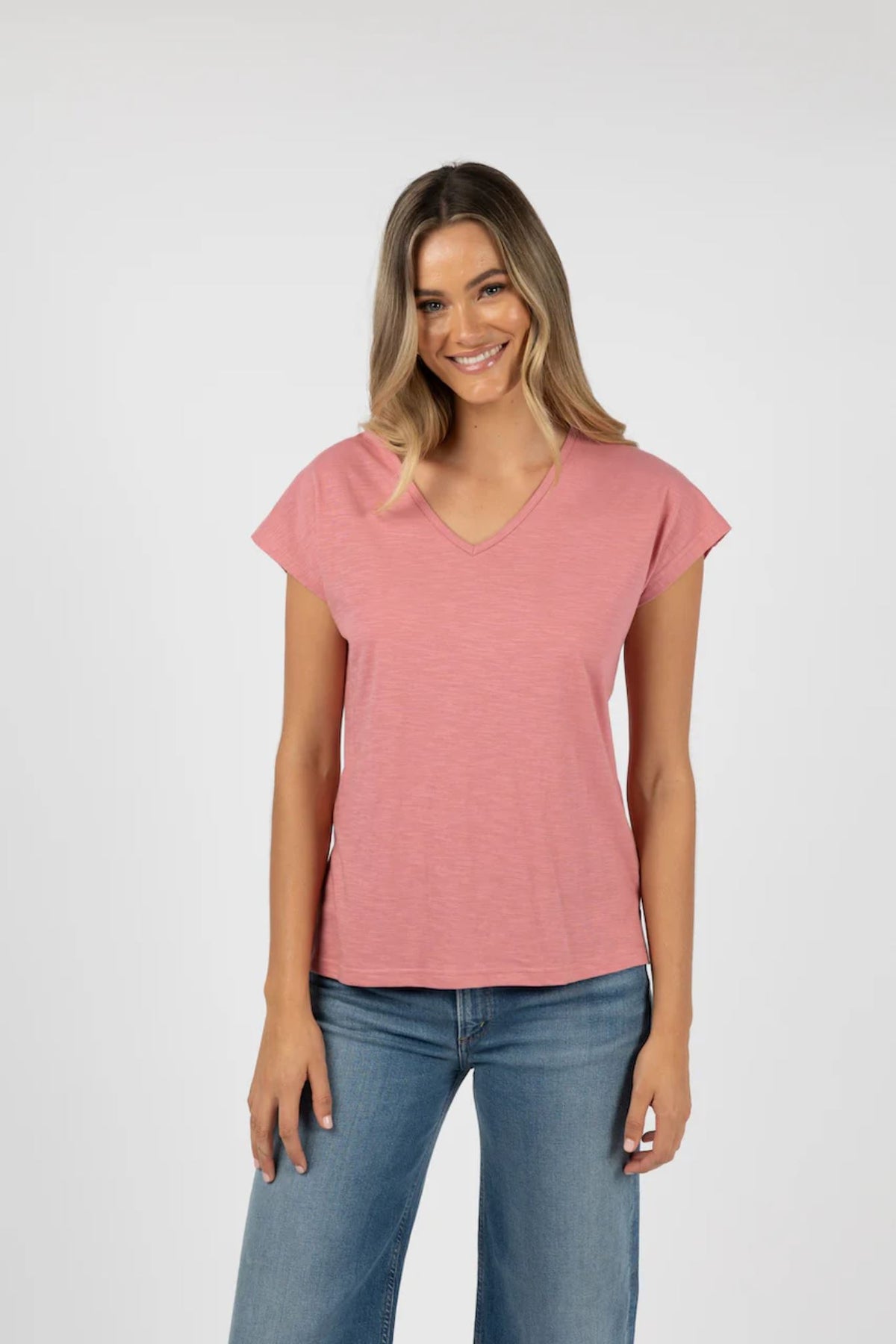 HUMIDITY LIFESTYLE Must Have V-Neck Tee - Blush Tee - Zabecca Living