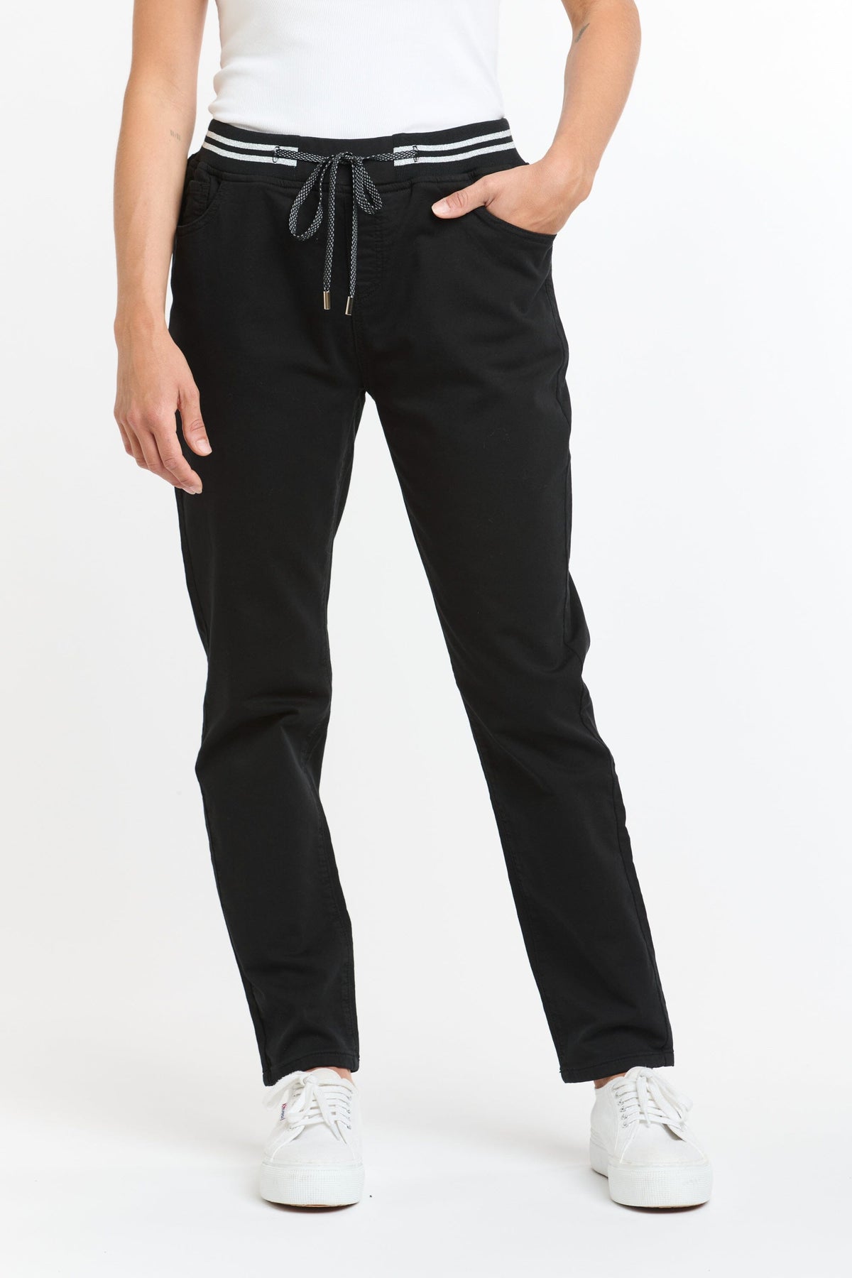 ITALIAN STAR Hugo Jogger - Black JOGGER - Zabecca Living