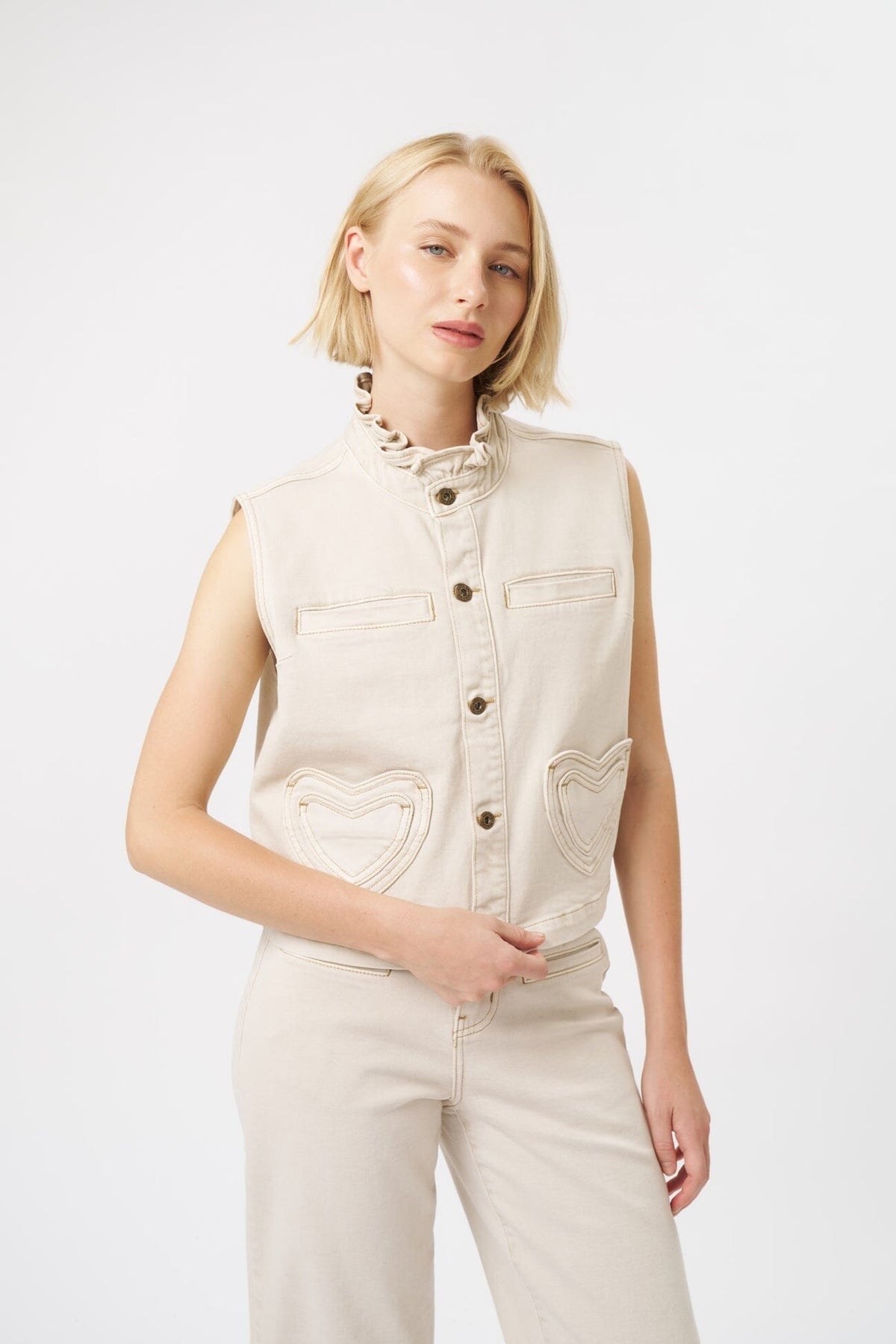 KIREINA Amy Vest - Sand vest - Zabecca Living