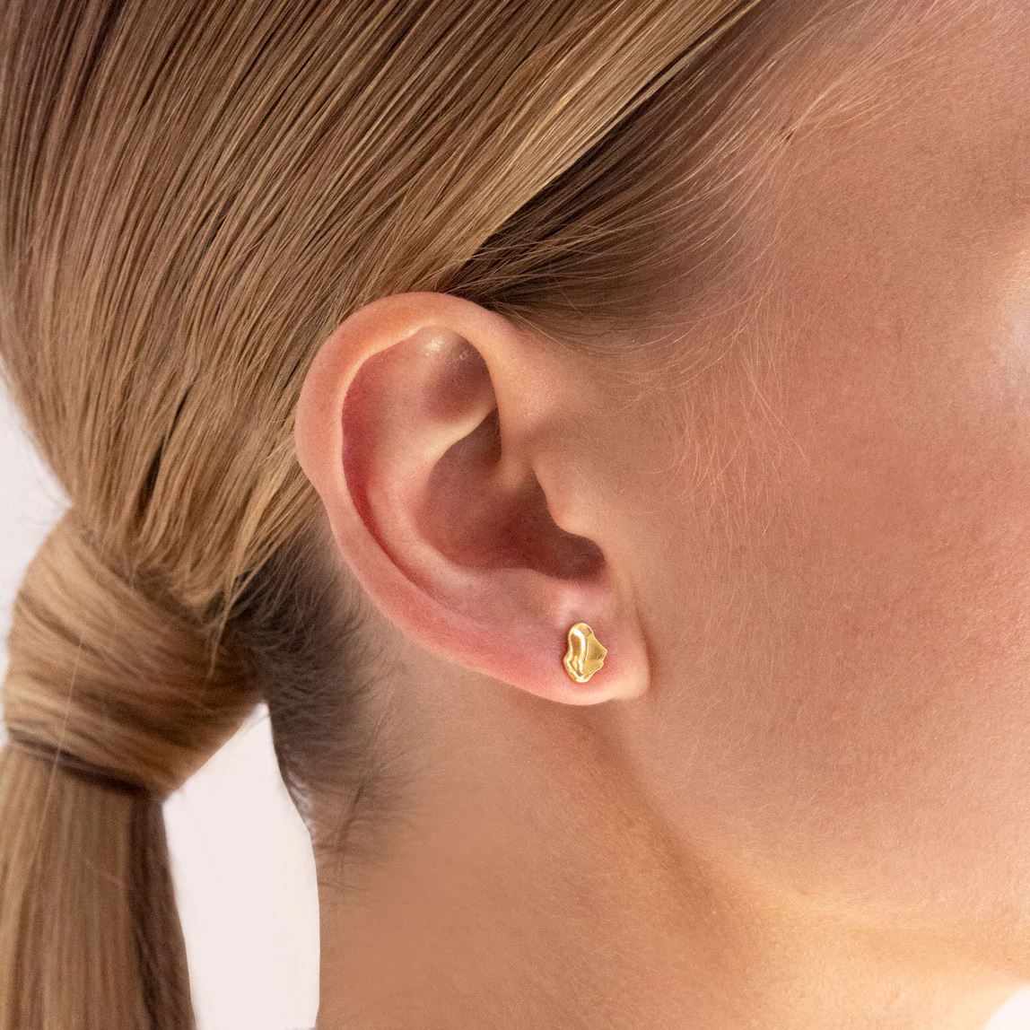 LINDA TAHIJA Morph Stud Earrings - Gold Plated Earrings - Zabecca Living