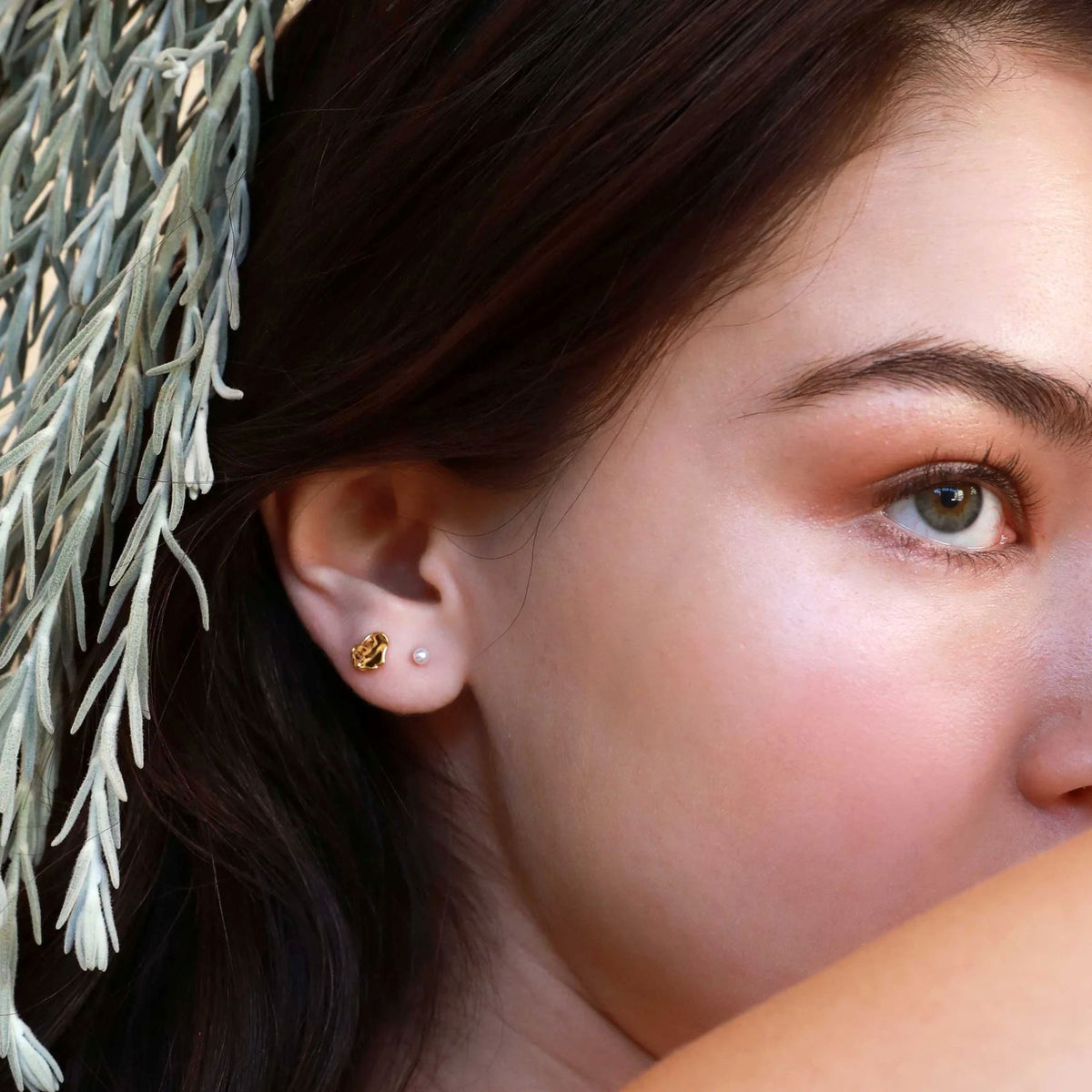 LINDA TAHIJA Morph Stud Earrings - Gold Plated Earrings - Zabecca Living