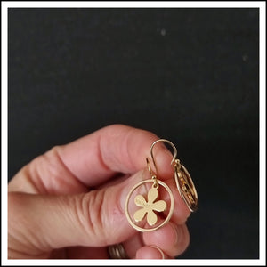 PAIRD Daisy Halo Earrings Earrings - Zabecca Living