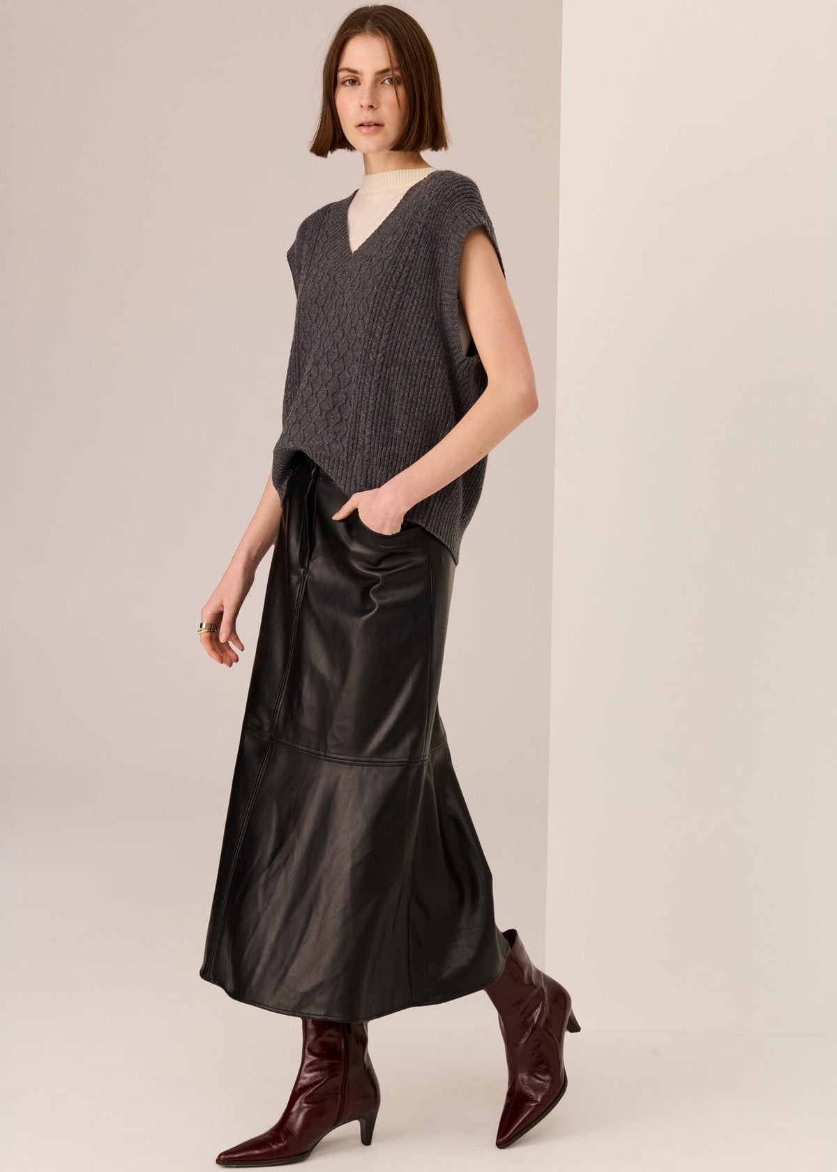 POL Hugo Skirt - Black Skirt - Zabecca Living