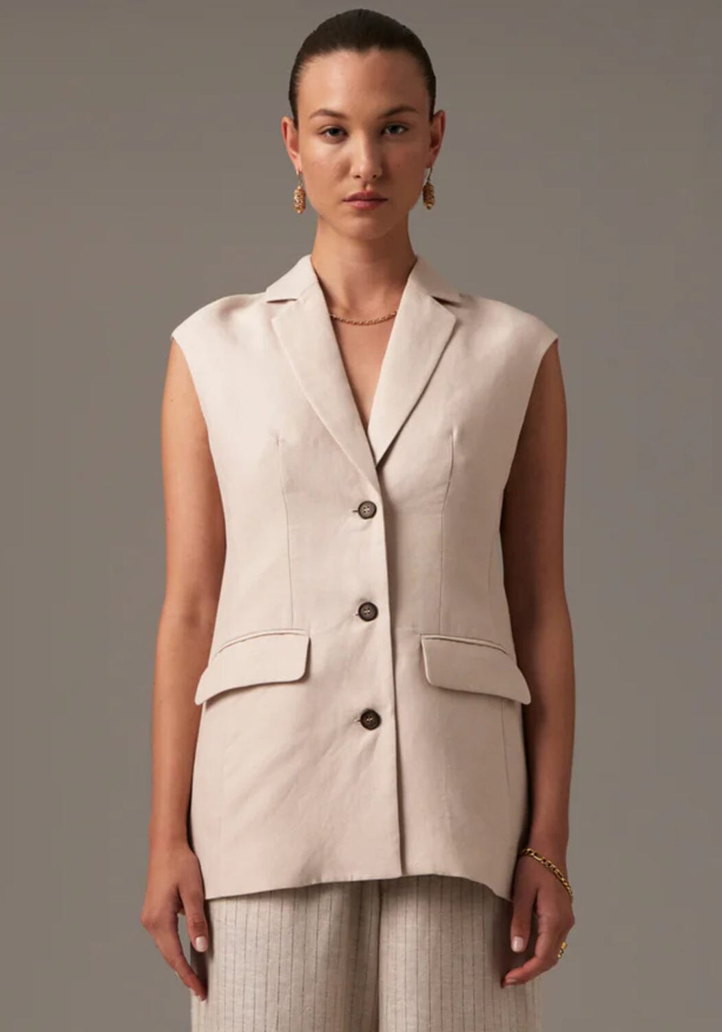 POL Riley Tailored Vest - Pebble vest - Zabecca Living