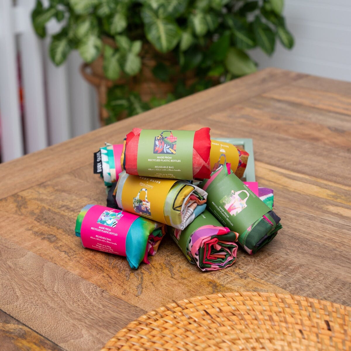 RUBY OLIVE Shopping Bag - Steph Chapman Flower SHOPPING BAG - Zabecca Living