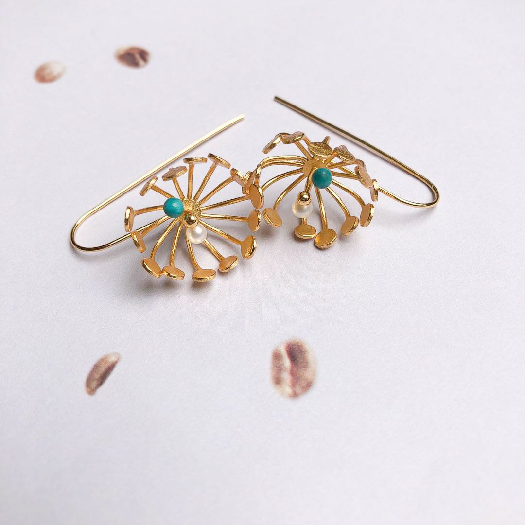 YiSu DESIGN Spider Lily Hook Earrings Earrings - Zabecca Living
