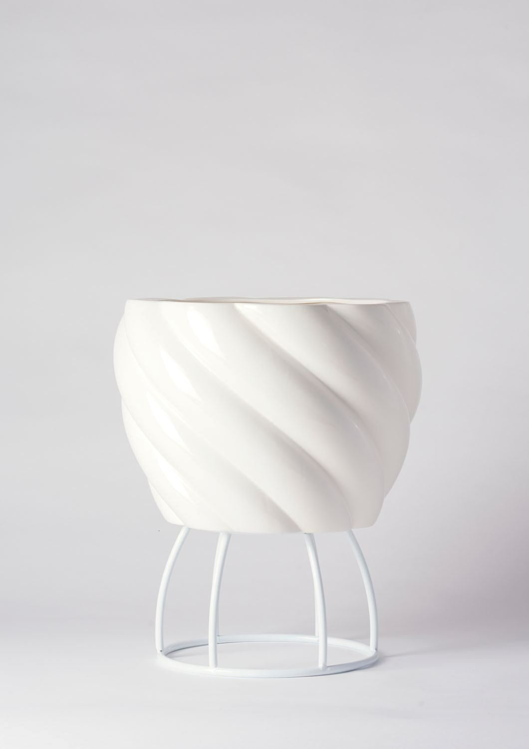 ANGUS & CELESTE Spiral Plant Pot Large - White Planter - Zabecca Living