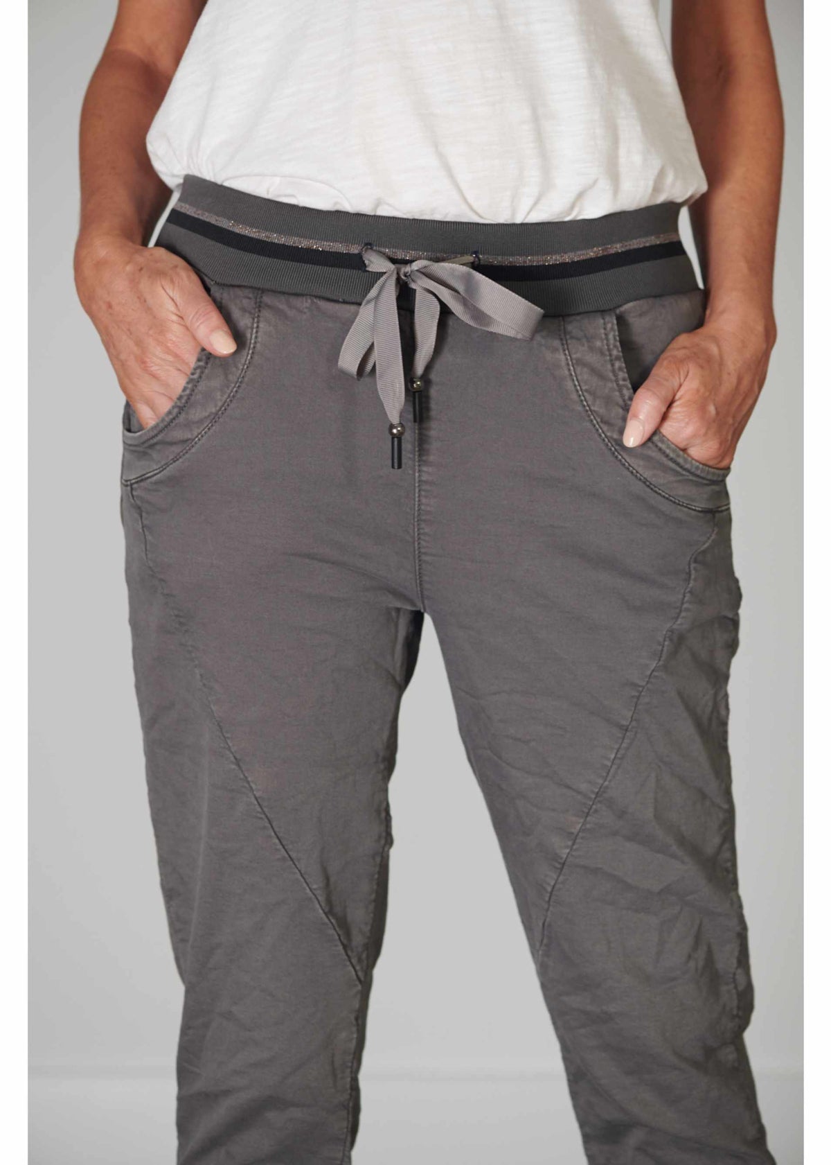 ITALIAN STAR Ralph Jogger Jeans - Coal JEANS - Zabecca Living