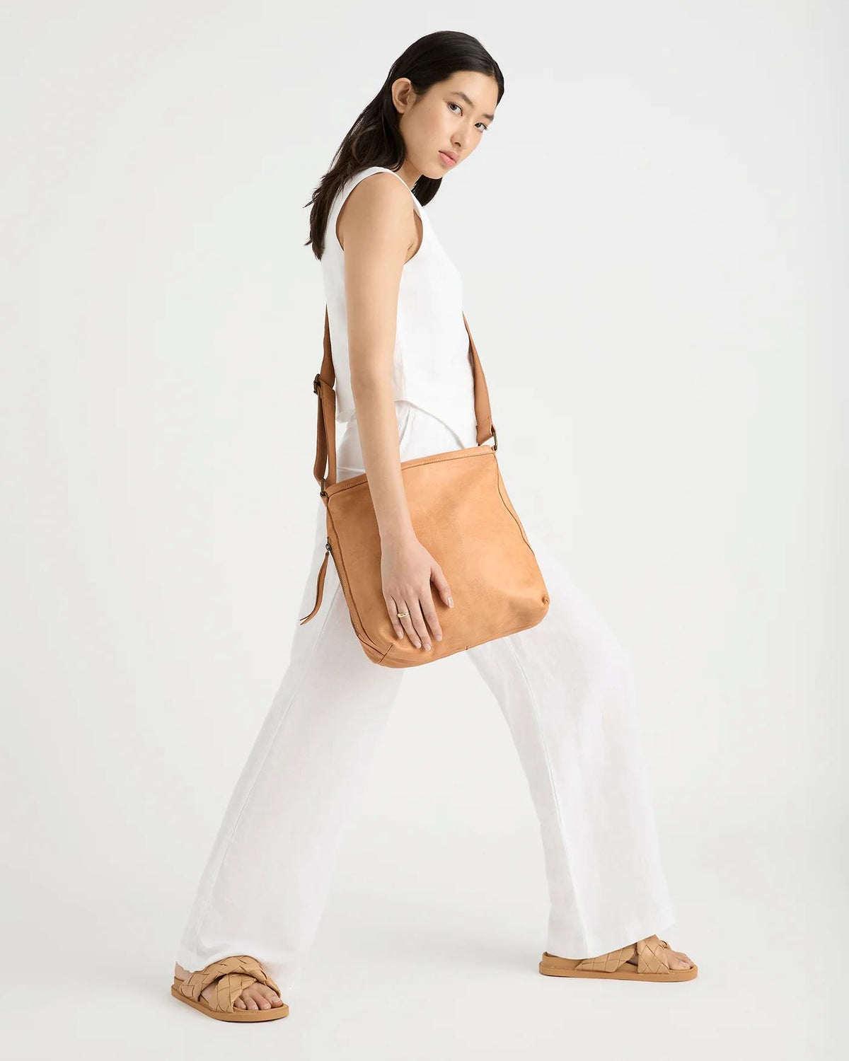 JUJU & CO Classic Slouchy - Tan bag - Zabecca Living