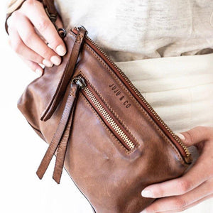 JUJU & CO Small Leather Essential Pouch - Cognac bag - Zabecca Living