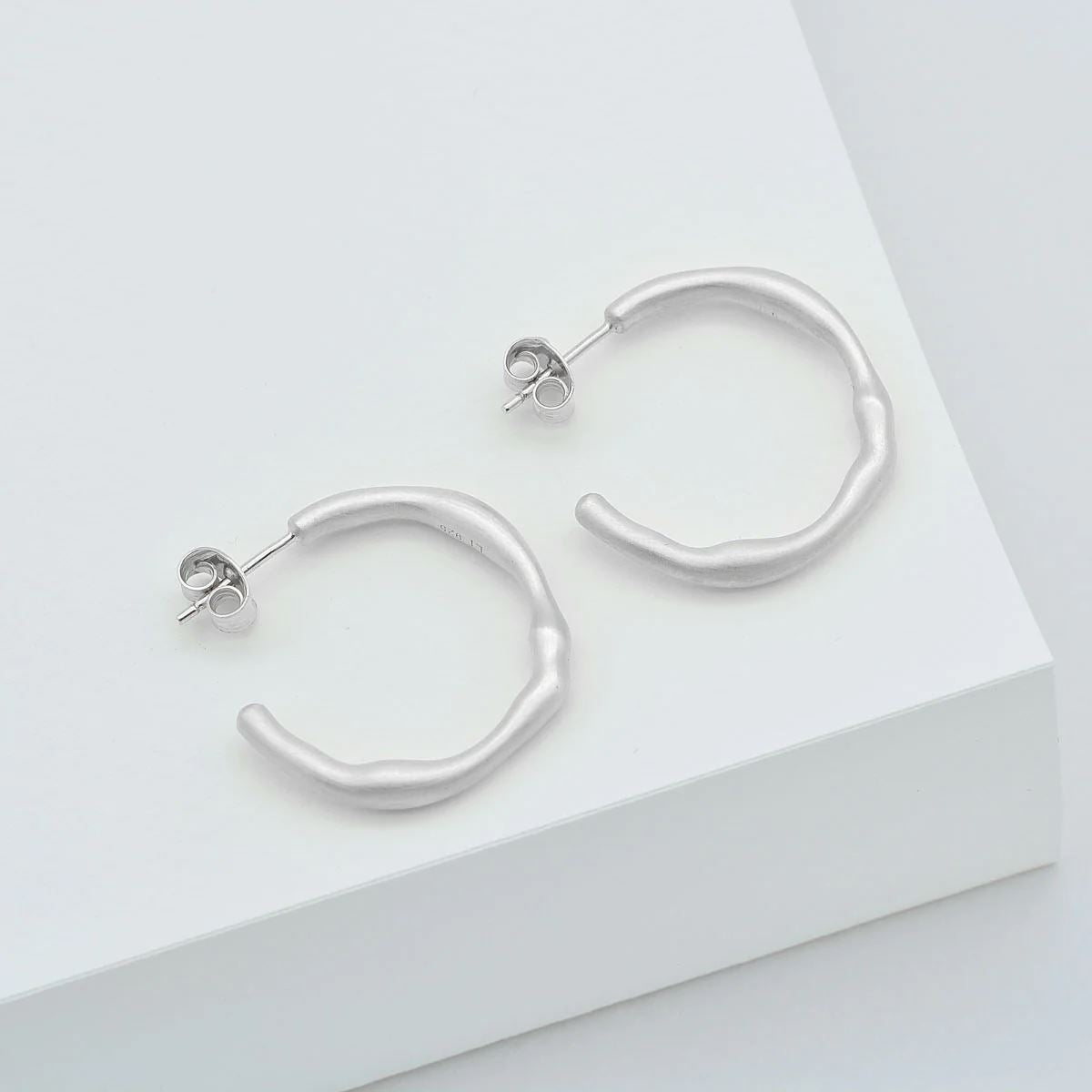 LINDA TAHIJA Ivy Large Hoop Earrings - Sterling Silver Earrings - Zabecca Living