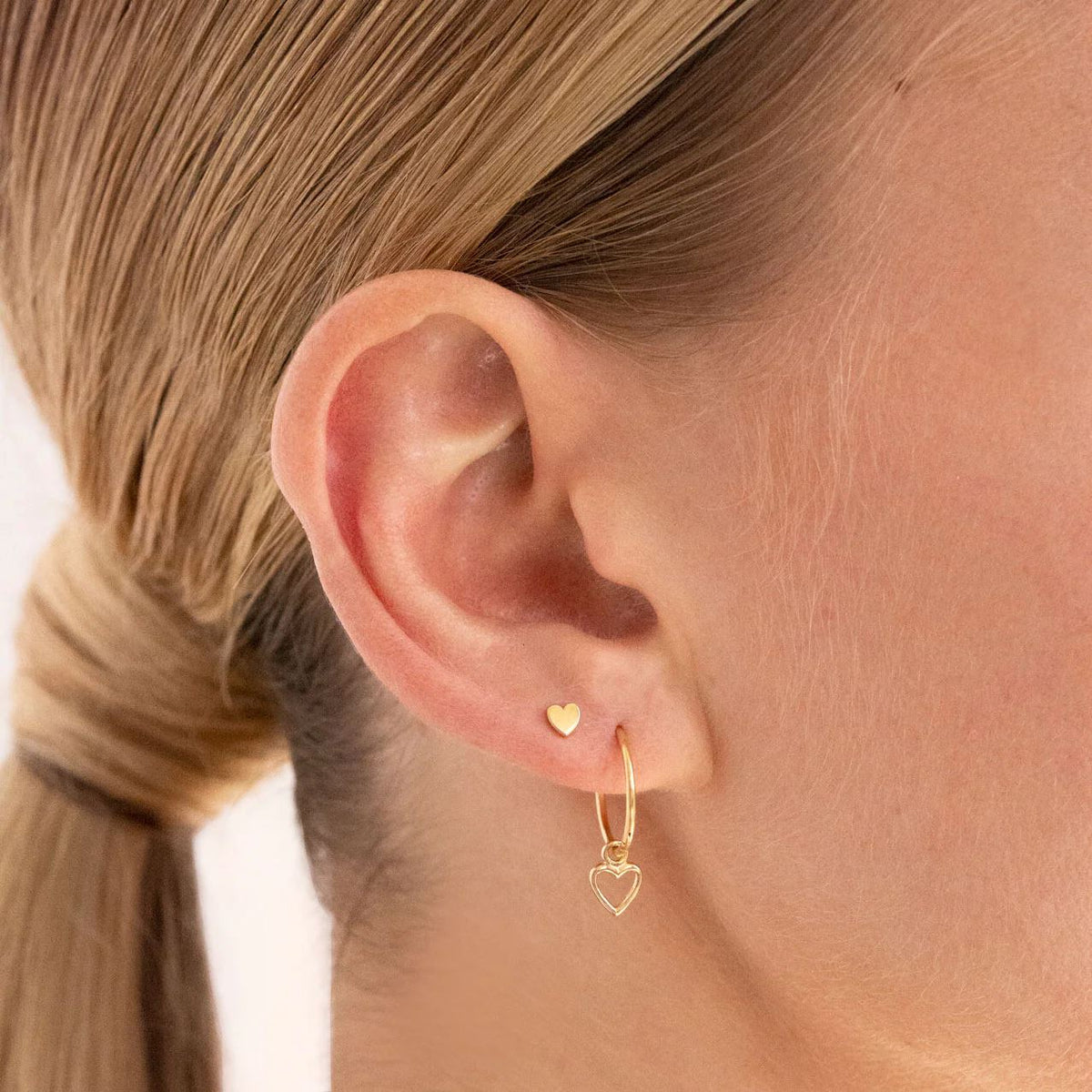 LINDA TAHIJA Micro Heart Stud Earrings - Gold Plated Earrings - Zabecca Living