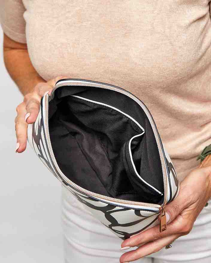 LOUENHIDE Bardot Swirl Case - White COSMETIC PURSE - Zabecca Living