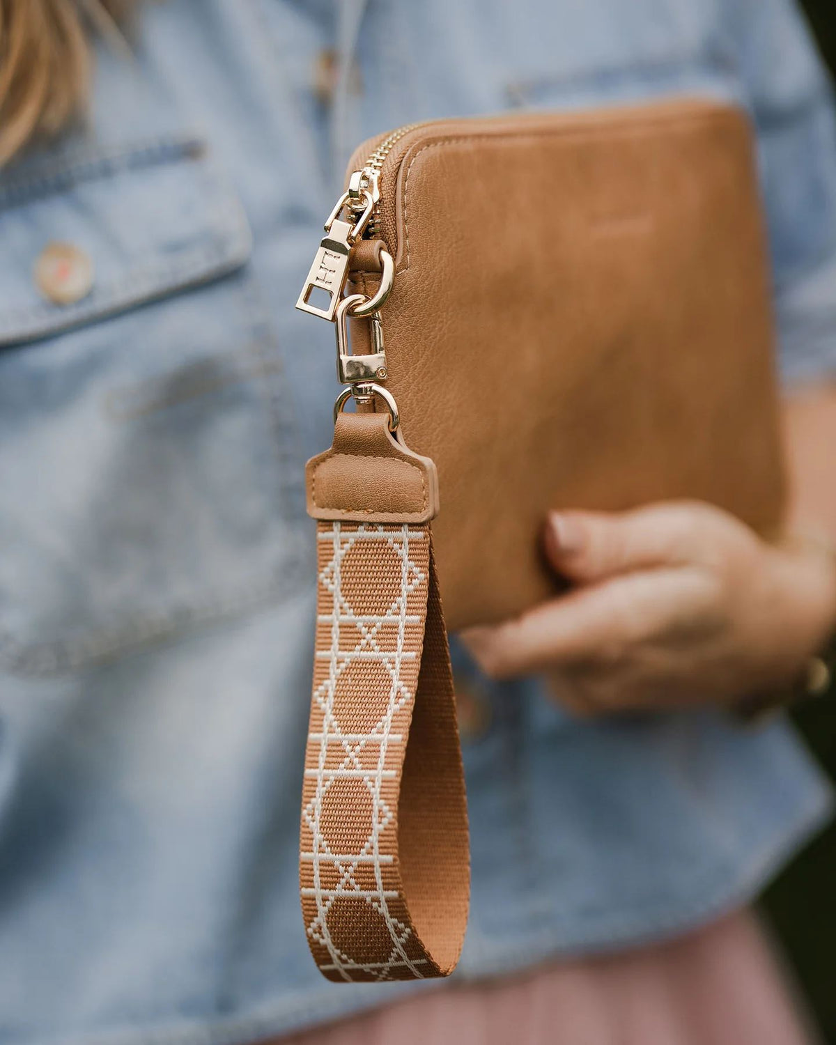 LOUENHIDE Felix Keyring - Camel HANDBAG - Zabecca Living