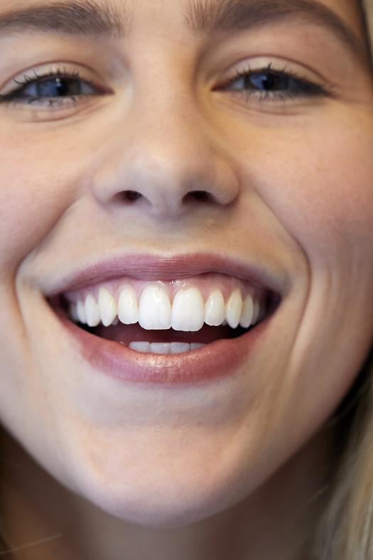 LUK Lip Nourish Lipstick LIPSTICK Pure - Zabecca Living