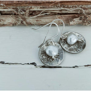 PAIRD Blossom Disk & Pearl Earring Earrings - Zabecca Living