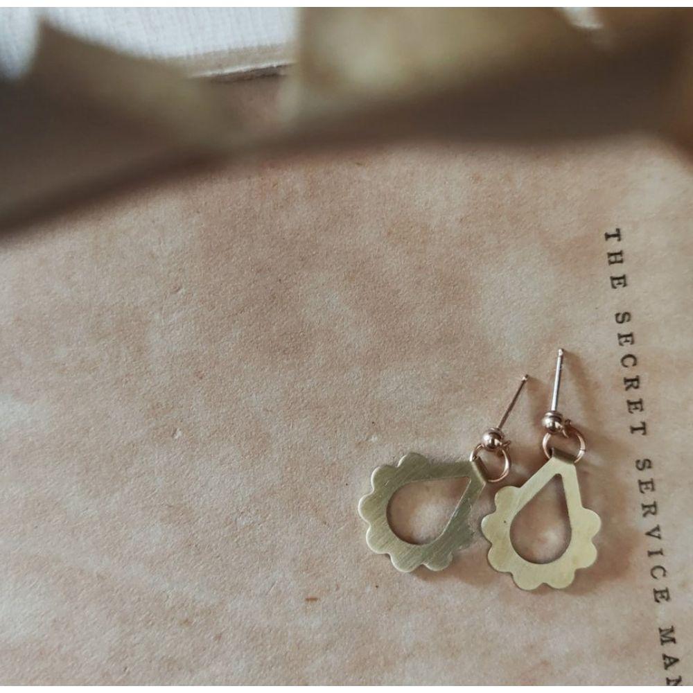 PAIRD Fringed Floral Studs Earrings - Zabecca Living