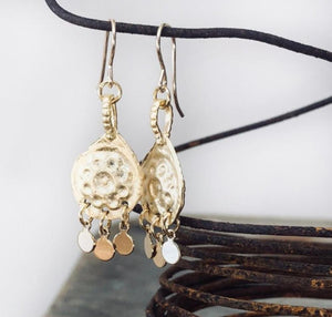 PAIRD Gold Charm Daisy Drop Earring Earrings - Zabecca Living