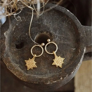 PAIRD Golden Luxor Studs Earrings - Zabecca Living