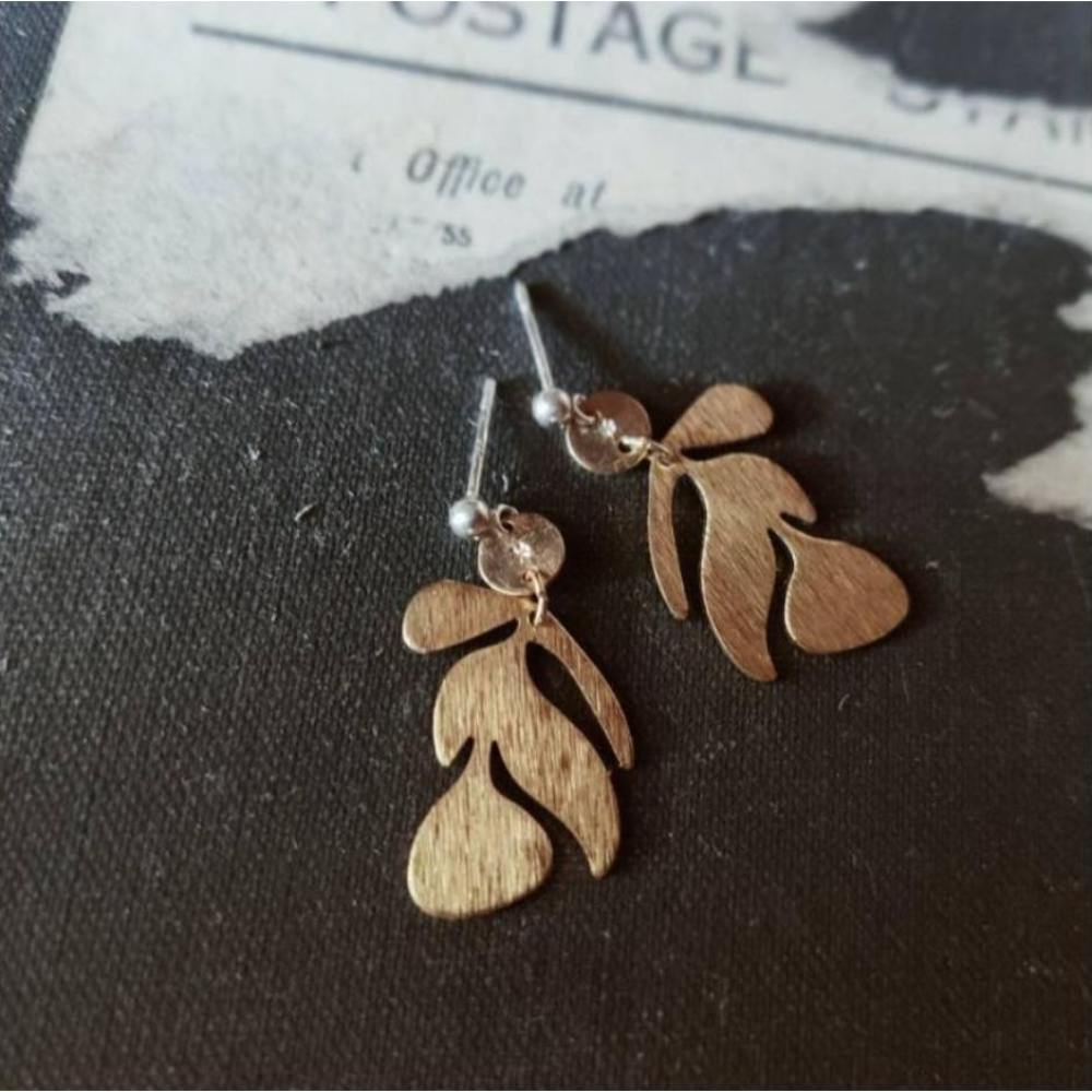PAIRD Jungle Leaf Studs Earrings - Zabecca Living