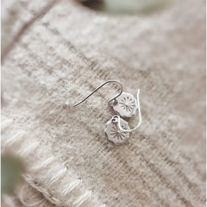 PAIRD Paper Daisy Earrings Earrings - Zabecca Living
