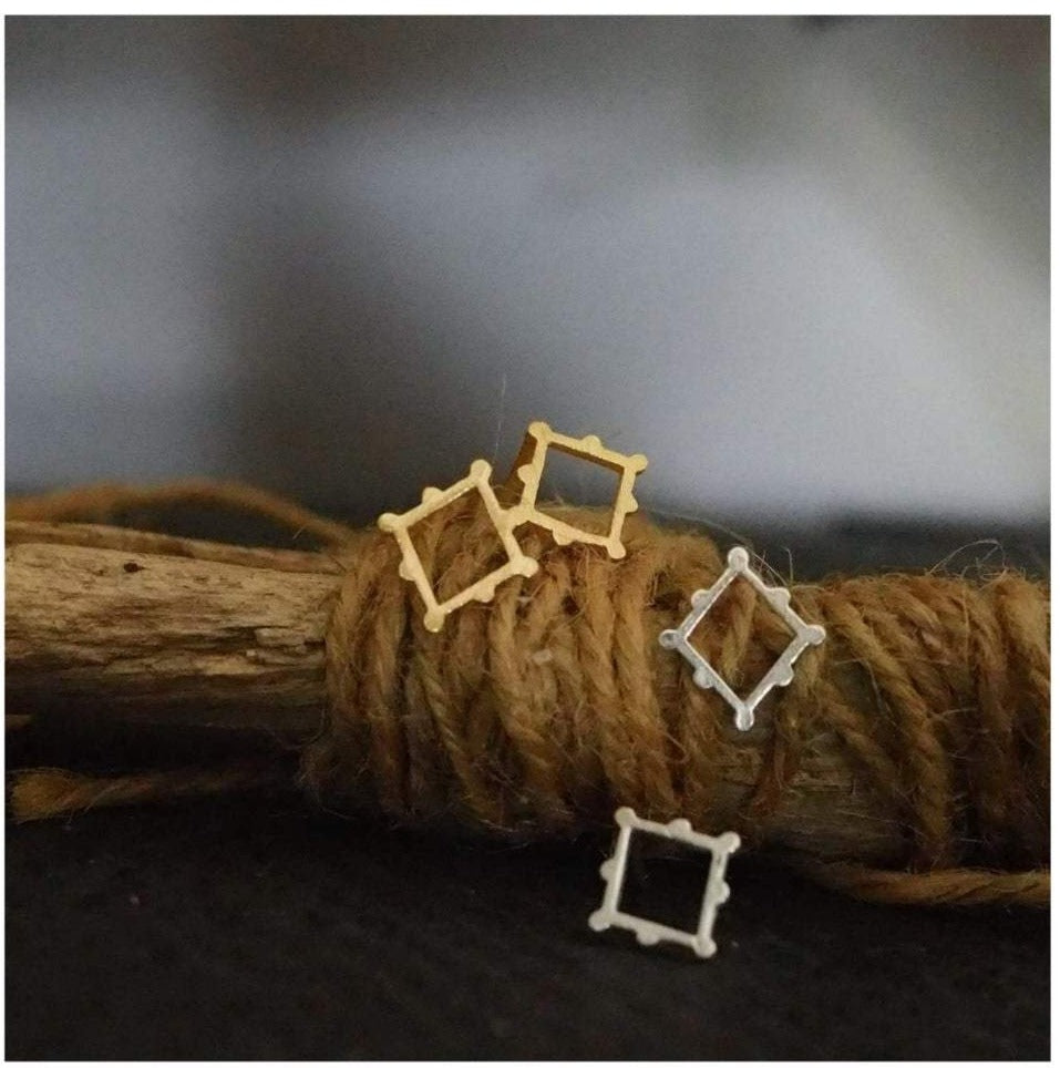 PAIRD Pharoah Studs - Gold Earrings - Zabecca Living