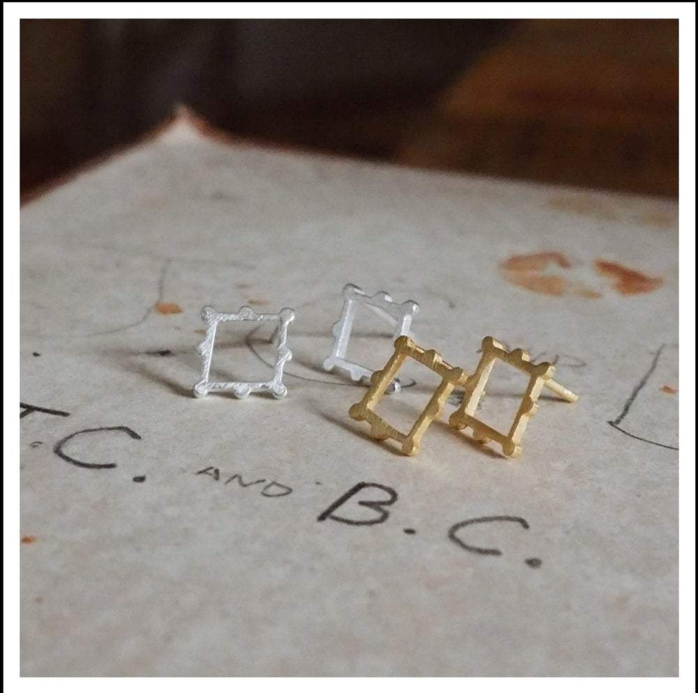 PAIRD Pharoah Studs - Gold Earrings - Zabecca Living