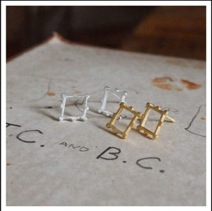 PAIRD Pharoah Studs - Gold Earrings - Zabecca Living