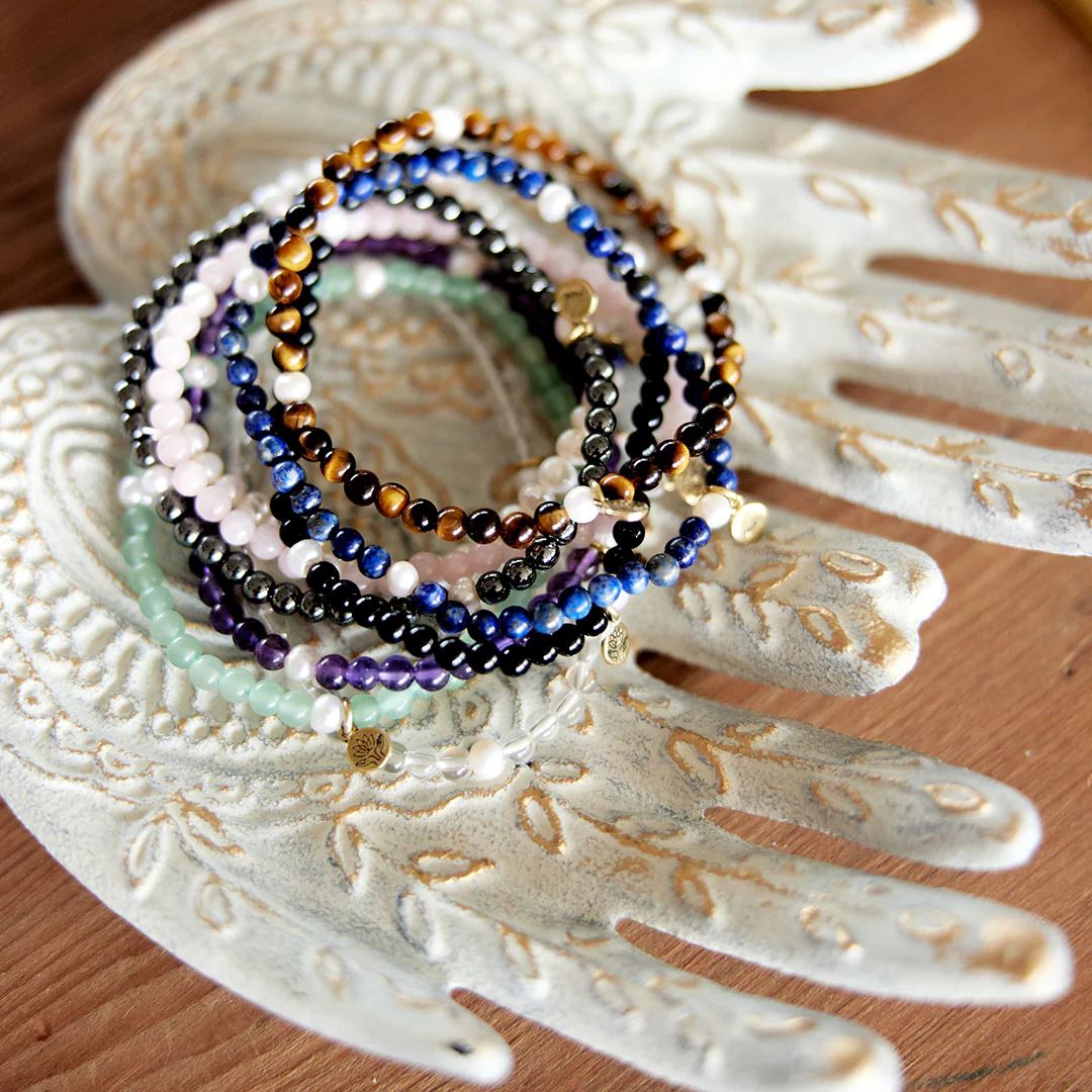 PALAS Hematite & Pearl Propensity Gem Bracelet BRACELET - Zabecca Living