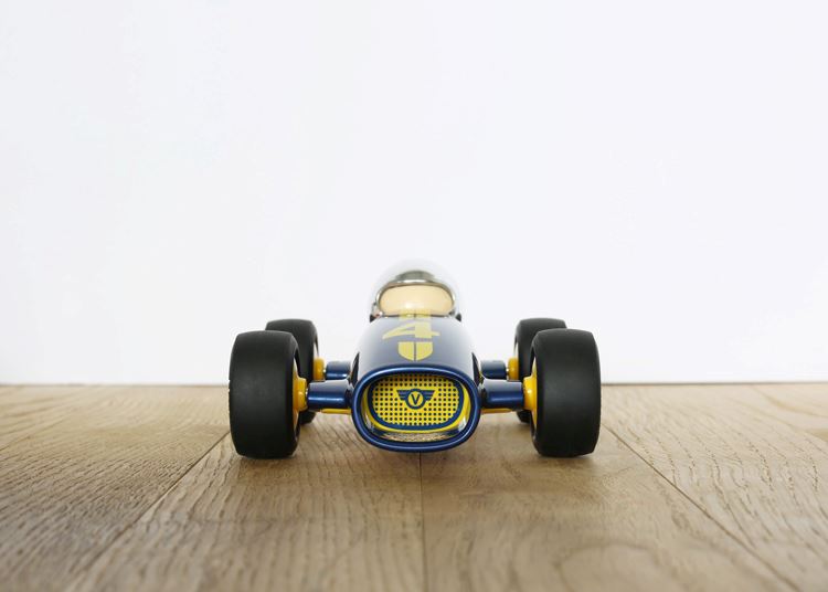 PLAYFOREVER Verve Malibu Car - Lucas TOY - Zabecca Living