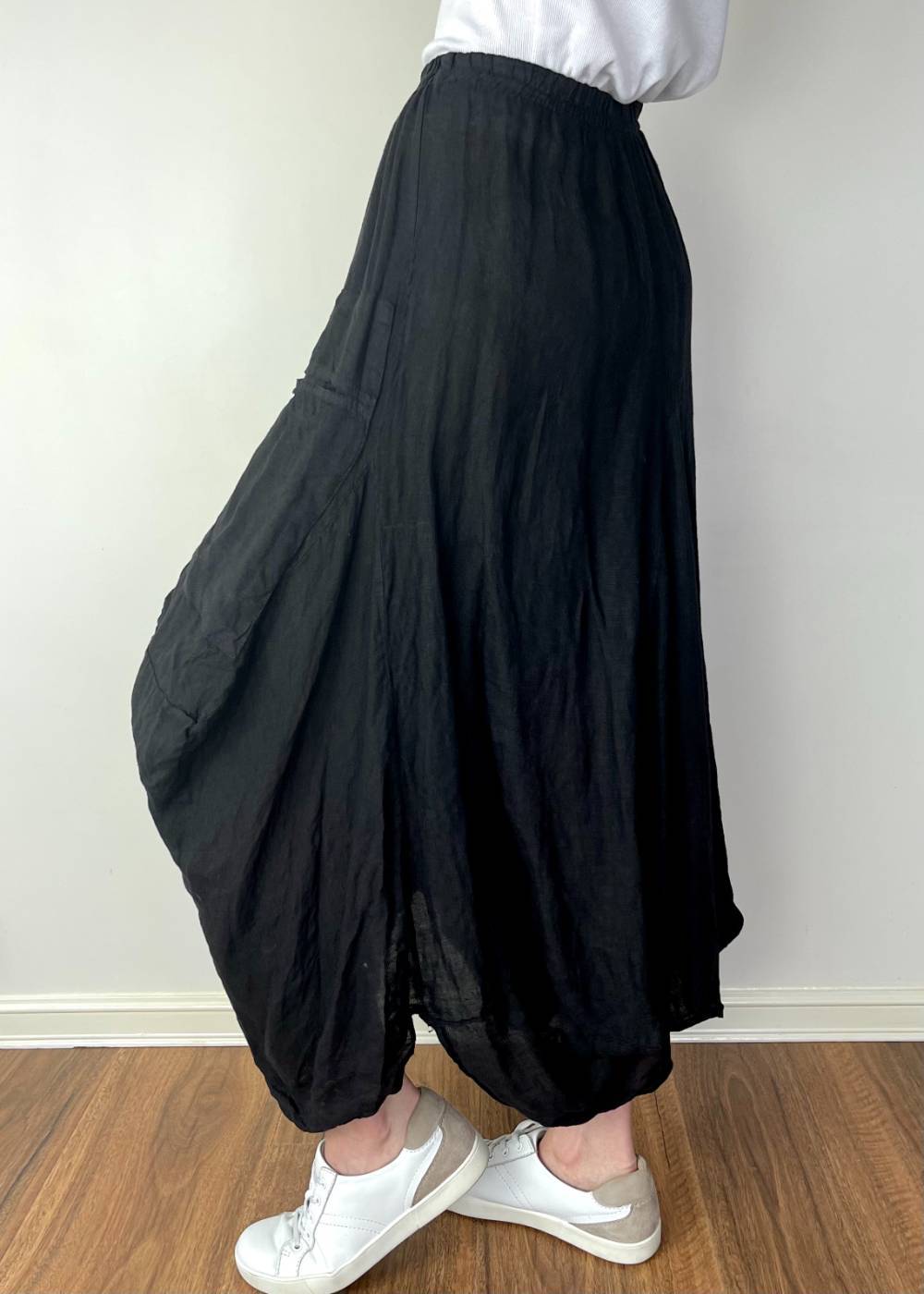 TALIA BENSON Italian Linen Skirt - Black SKIRT - Zabecca Living