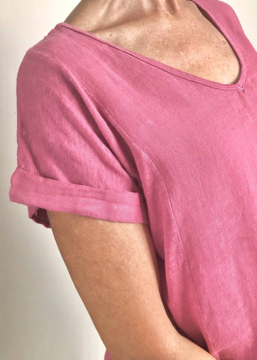 TALIA BENSON Italian Linen T-Shirt With Band One Size - Raspberry Tees - Zabecca Living