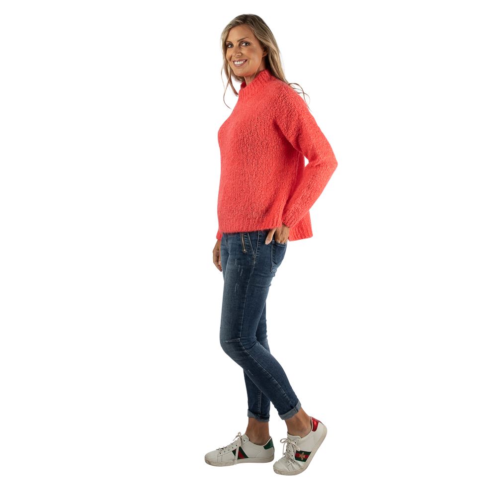 URBAN LUXURY Chunky Jumper - Coral Jumpers + Knitwear - Zabecca Living