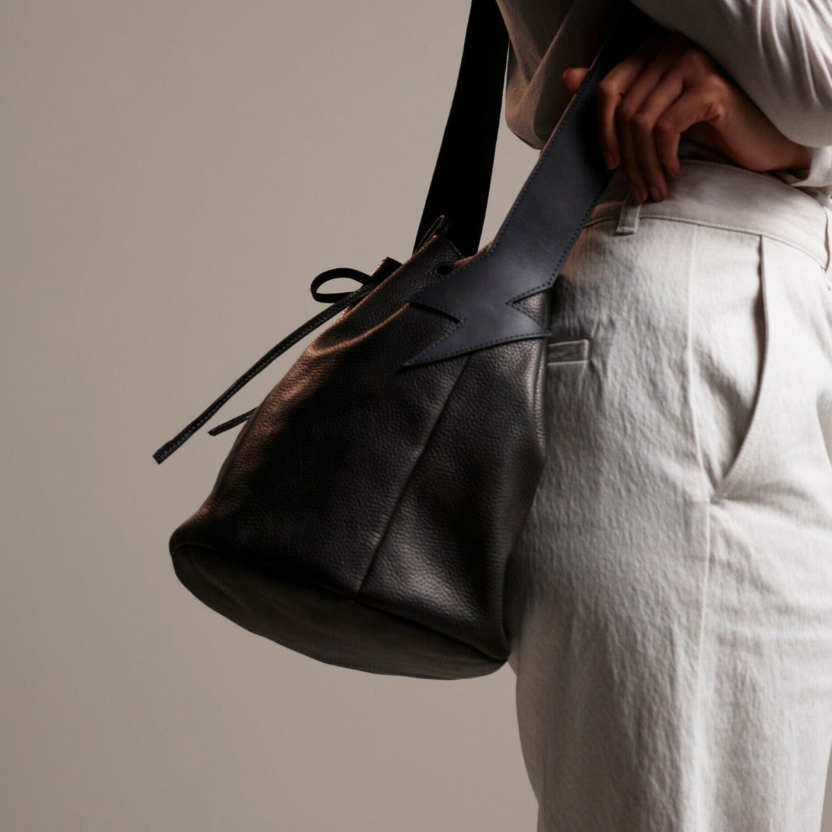 BE HOLD Bucket Bag - Gunmetal Grey HANDBAG - Zabecca Living
